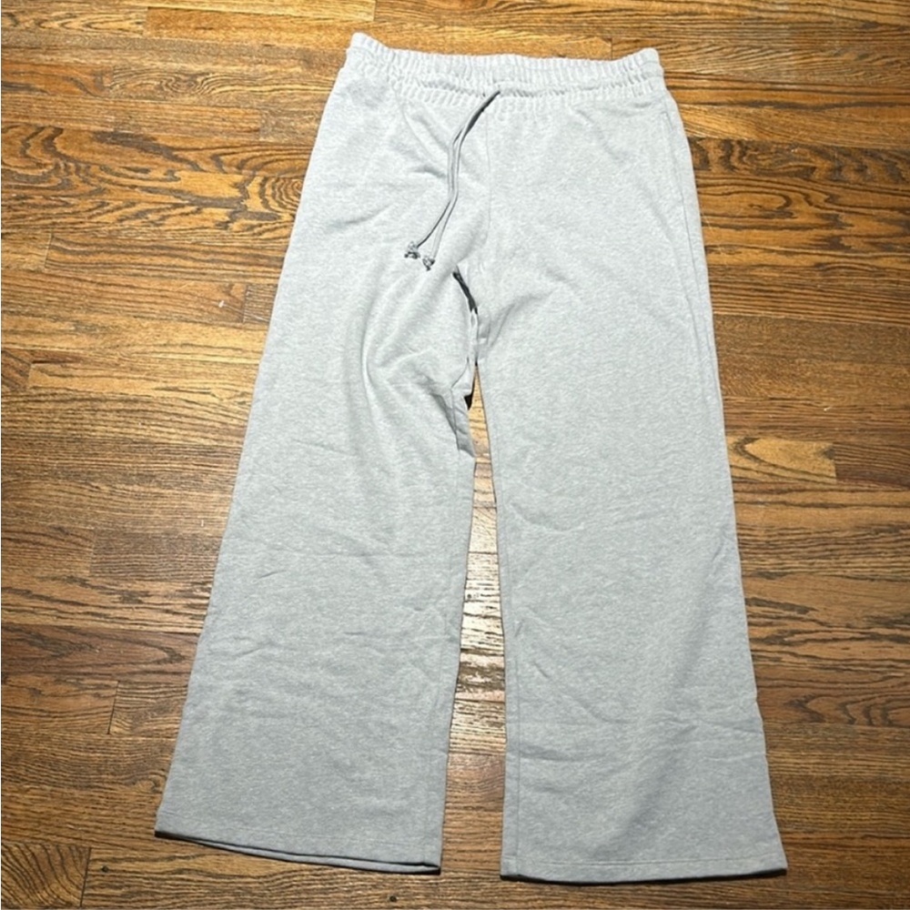 Gray Wide-Leg Sweatpants - Picture 4 of 4